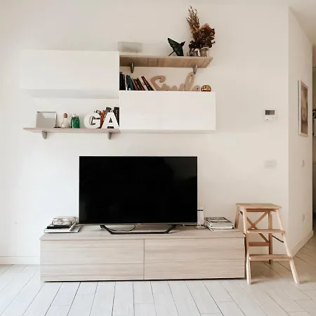 Maderna Charme Apartment-2